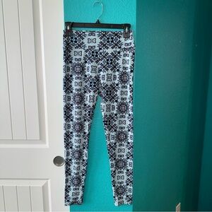 LuLaRoe Blue Leggings with Geometric Design